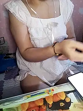 Snapshot of Kuncute chatting on 13, 9, 2025 Kuncute online show from 13, 9, 2025