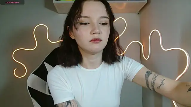 Snapshot of DemiWildcat chatting on 26, 10, 2025 DemiWildcat online show from 26, 10, 2025