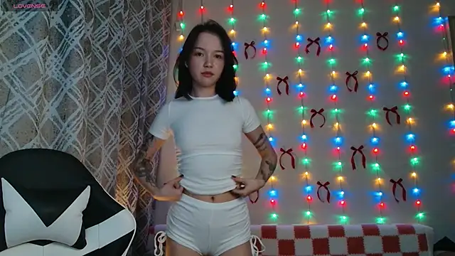 Snapshot of DemiWildcat chatting on 18, 12, 2025 DemiWildcat online show from 18, 12, 2025