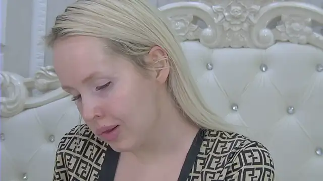 EllieFrosty  online show from 18, 4, 2026