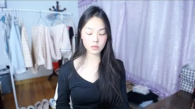 Snapshot of yao-yao_ chatting on 22, 11, 2025 yao-yao online show from 22, 11, 2025