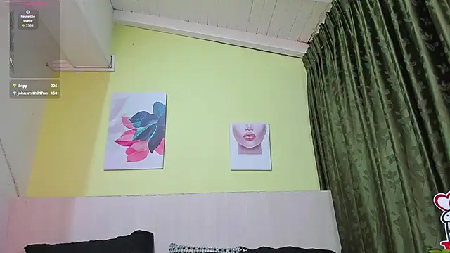 Snapshot of AtheneaArbelaez_ chatting on 25, 10, 2025 AtheneaArbelaez online show from 25, 10, 2025