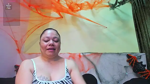 Snapshot of AtheneaArbelaez_ chatting on 29, 10, 2025 AtheneaArbelaez online show from 29, 10, 2025