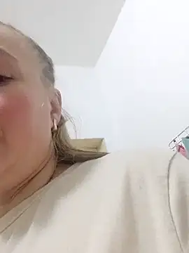 Kiss Eva online show from 8, 2, 2026