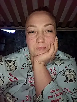 Kiss Eva online show from 13, 3, 2026