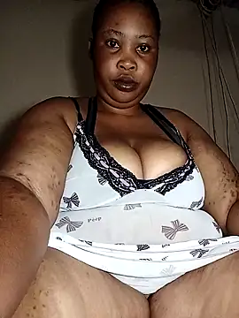 OCEANSQUITERXXX online show from 15, 4, 2026