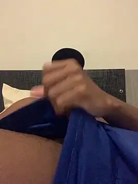 Snapshot of edualqxo chatting on 9, 11, 2025 edualqxo online show from 9, 11, 2025