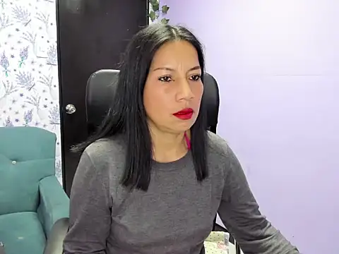 Snapshot of Megan_Collinss_ chatting on 17, 10, 2025 Megan Collinss online show from 17, 10, 2025