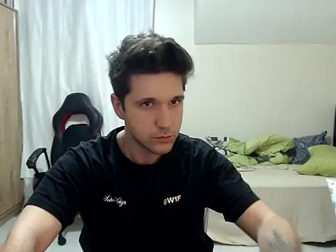 Snapshot of 2handsomemann chatting on 16, 9, 2025 2handsomemann online show from 16, 9, 2025