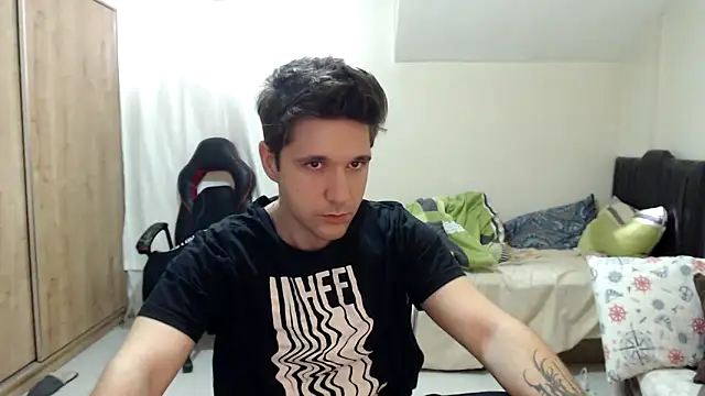 Snapshot of 2handsomemann chatting on 17, 9, 2025 2handsomemann online show from 17, 9, 2025