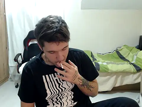 Snapshot of 2handsomemann chatting on 18, 9, 2025 2handsomemann online show from 18, 9, 2025