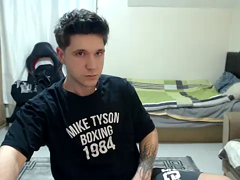 Snapshot of 2handsomemann chatting on 4, 2, 2026 2handsomemann online show from 4, 2, 2026