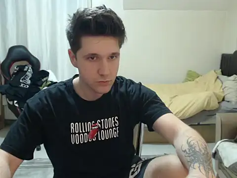 Snapshot of 2handsomemann chatting on 7, 5, 2026 2handsomemann online show from 7, 5, 2026