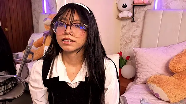 VioletxBloom online show from 9, 2, 2026