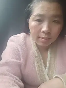 Snapshot of quynhkoolbae chatting on 19, 7, 2026 quynhkoolbae online show from 19, 7, 2026