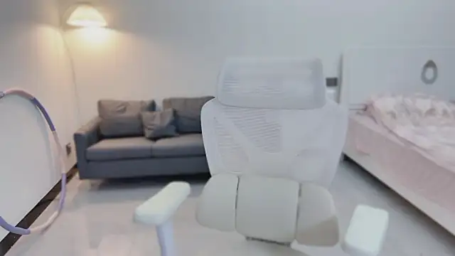 Maymay  online show from 21, 9, 2025