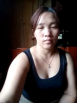 Snapshot of miumiu_00 chatting on 28, 9, 2025 miumiu 00 online show from 28, 9, 2025