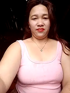 Snapshot of miumiu_00 chatting on 1, 10, 2025 miumiu 00 online show from 1, 10, 2025