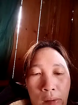 Snapshot of miumiu_00 chatting on 5, 11, 2025 miumiu 00 online show from 5, 11, 2025