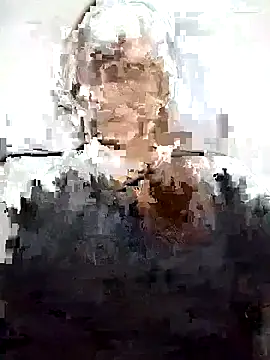 Snapshot of miumiu_00 chatting on 16, 11, 2025 miumiu 00 online show from 16, 11, 2025