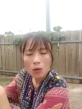 linda bae00 online show from 3, 10, 2025