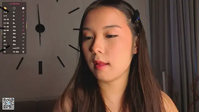 AlberthaEscue online show from 4, 10, 2025