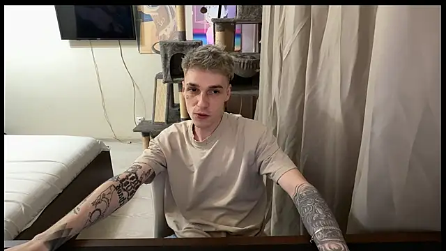 Snapshot of davesinner chatting on 5, 4, 2026 davesinner online show from 5, 4, 2026