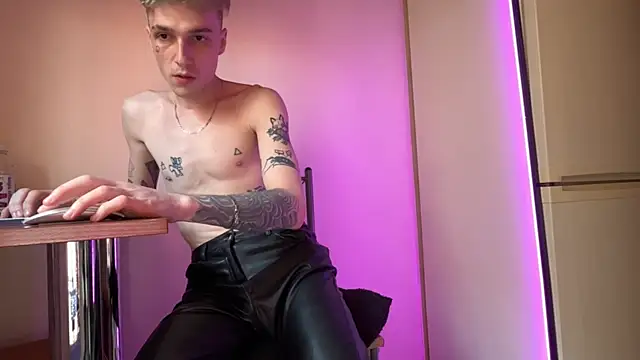 Snapshot of davesinner chatting on 6, 4, 2026 davesinner online show from 6, 4, 2026