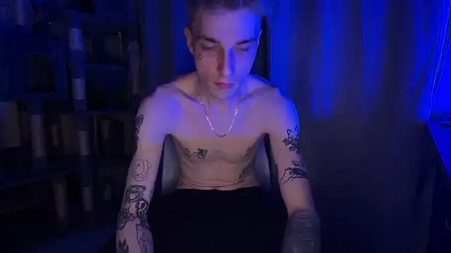 Snapshot of davesinner chatting on 7, 4, 2026 davesinner online show from 7, 4, 2026