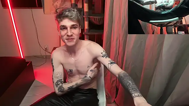 Snapshot of davesinner chatting on 25, 4, 2026 davesinner online show from 25, 4, 2026