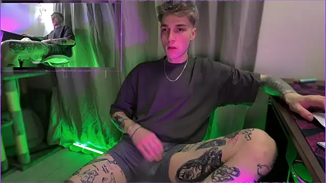 Snapshot of davesinner chatting on 8, 5, 2026 davesinner online show from 8, 5, 2026