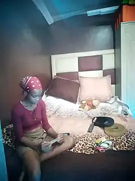 Snapshot of TinnyVsGiant chatting on 18, 9, 2025 TinnyVsGiant online show from 18, 9, 2025