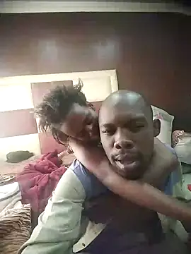 Snapshot of TinnyVsGiant chatting on 4, 12, 2025 TinnyVsGiant online show from 4, 12, 2025