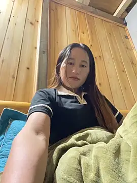 phungtiti online show from 4, 11, 2025