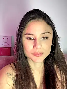 Snapshot of VioletaLorette chatting on 21, 10, 2025 VioletaLorette online show from 21, 10, 2025