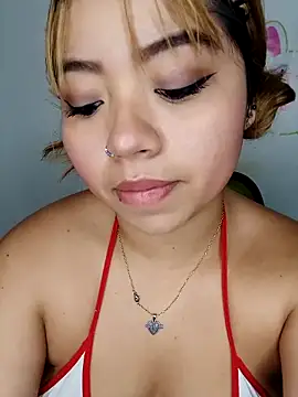 Emily  Hott online show from 5, 4, 2026