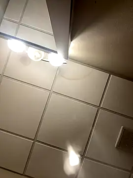 kev0n2389 online show from 10, 9, 2025