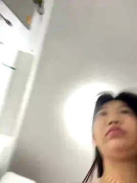 Miumieu online show from 10, 9, 2025