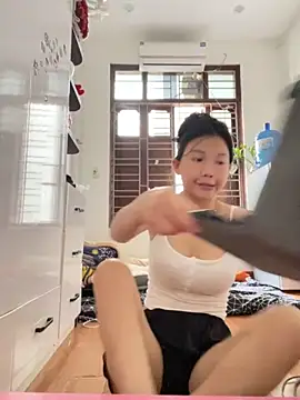 Miumieu online show from 12, 9, 2025