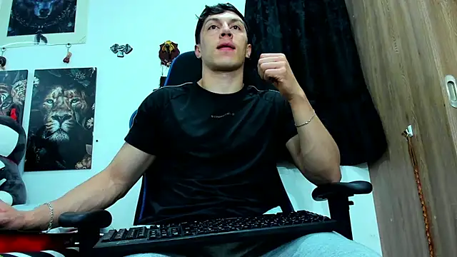 javiersexymann online show from 2, 3, 2025