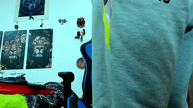 javiersexymann online show from 8, 3, 2025