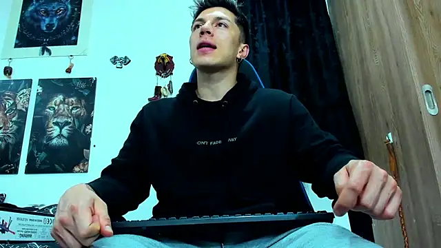 javiersexymann online show from 20, 3, 2025