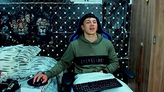 javiersexymann online show from 20, 2, 2026