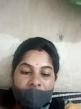 Snapshot of JULEE-740 chatting on 4, 10, 2025 JULEE-740 online show from 4, 10, 2025