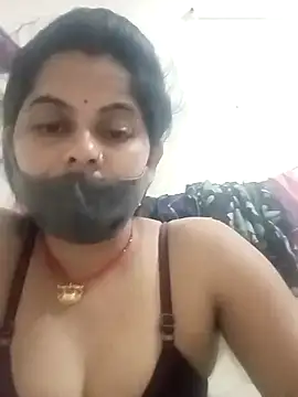 Snapshot of JULEE-740 chatting on 8, 10, 2025 JULEE-740 online show from 8, 10, 2025