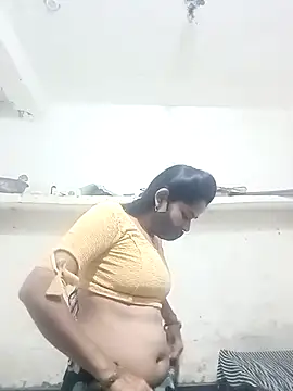 Snapshot of JULEE-740 chatting on 12, 10, 2025 JULEE-740 online show from 12, 10, 2025