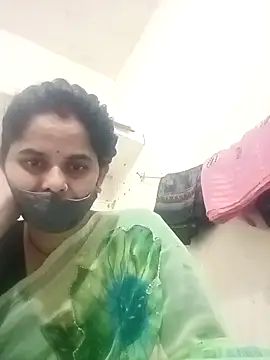 Snapshot of JULEE-740 chatting on 30, 10, 2025 JULEE-740 online show from 30, 10, 2025