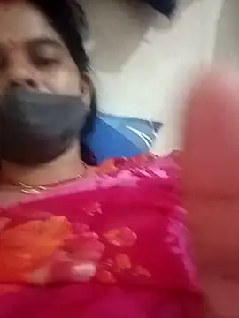 Snapshot of JULEE-740 chatting on 1, 11, 2025 JULEE-740 online show from 1, 11, 2025