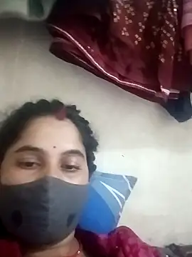 Snapshot of JULEE-740 chatting on 4, 11, 2025 JULEE-740 online show from 4, 11, 2025