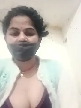 Snapshot of JULEE-740 chatting on 30, 11, 2025 JULEE-740 online show from 30, 11, 2025